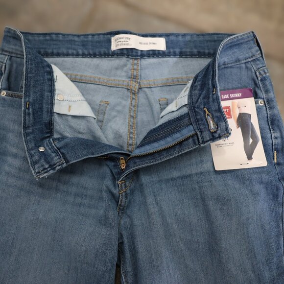 Levi's strauss women mid rise skinny jeans SIGNATURE size 30X30 - Picture 3 of 8
